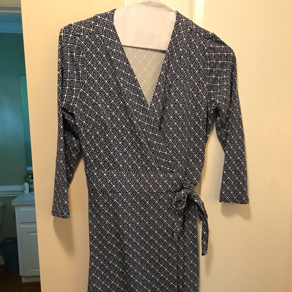 Ann Taylor wrap dress Sz 6